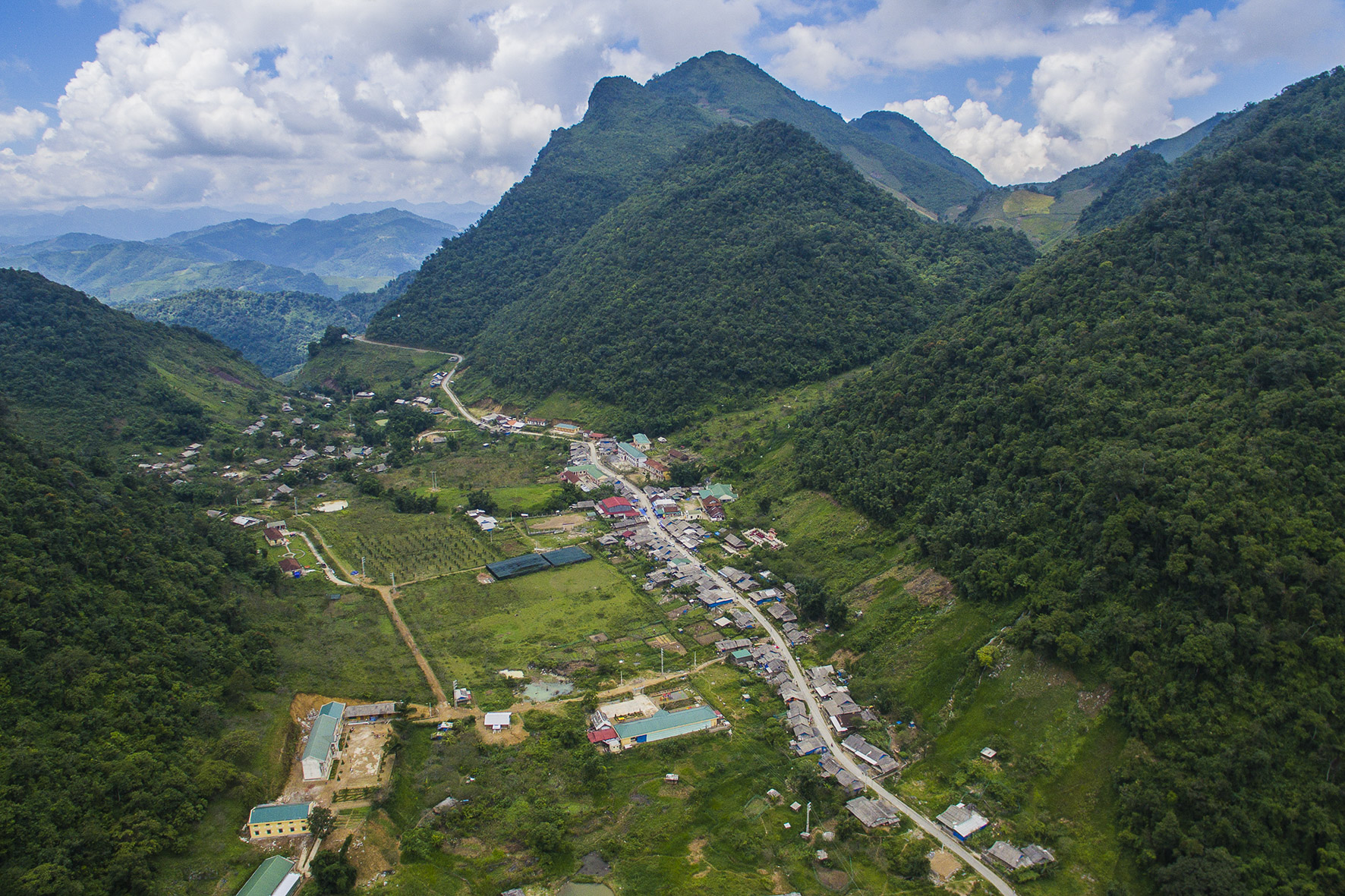 Huyện miền núi Nghệ An “trắng” xã nông thôn mới | VTC16
