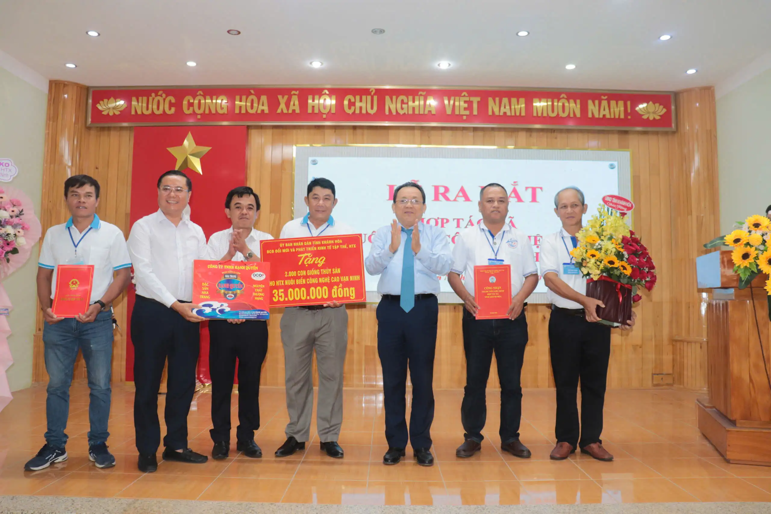 Khánh Hòa: Ra mắt HTX nuôi biển công nghệ cao Vạn Ninh