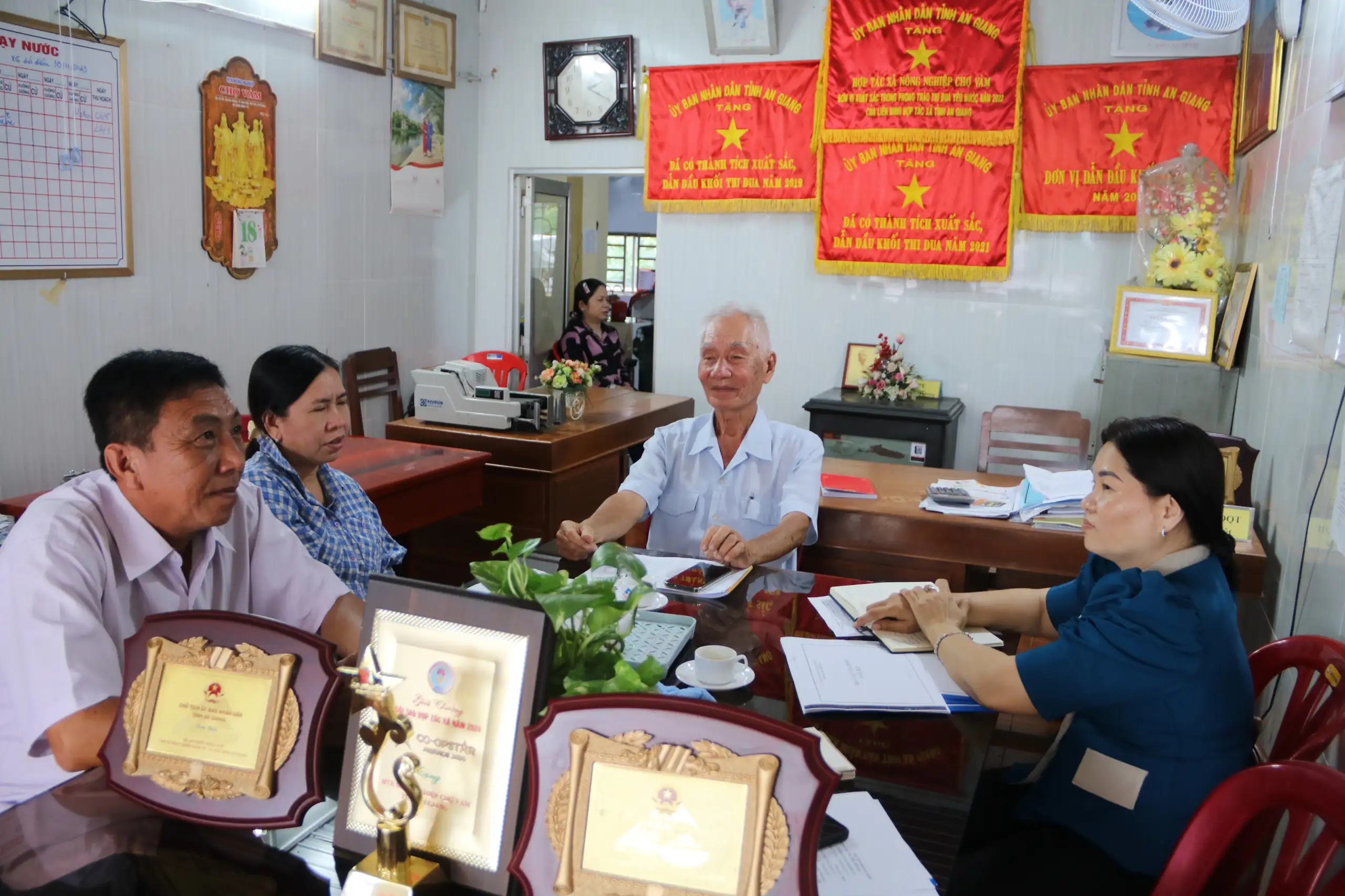 Một HTX ở An Giang, lo chuyện nước nôi cho 1.200ha lúa, trở thành HTX tiêu biểu toàn quốc năm 2024