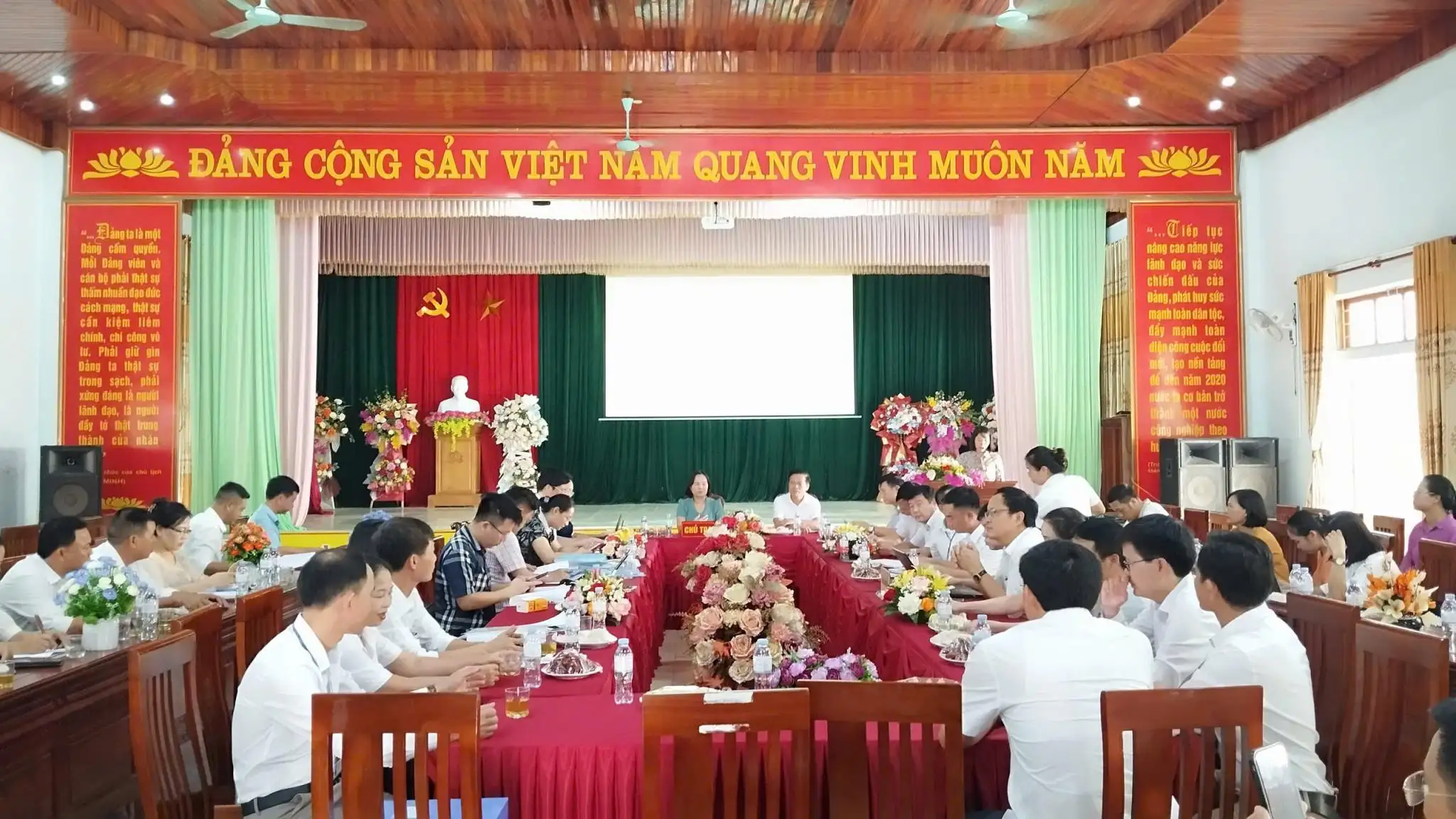 Thẩm đinh xây dựng Nông thôn mới nâng cao tại xã Nghi Kiều huyện Nghi Lộc