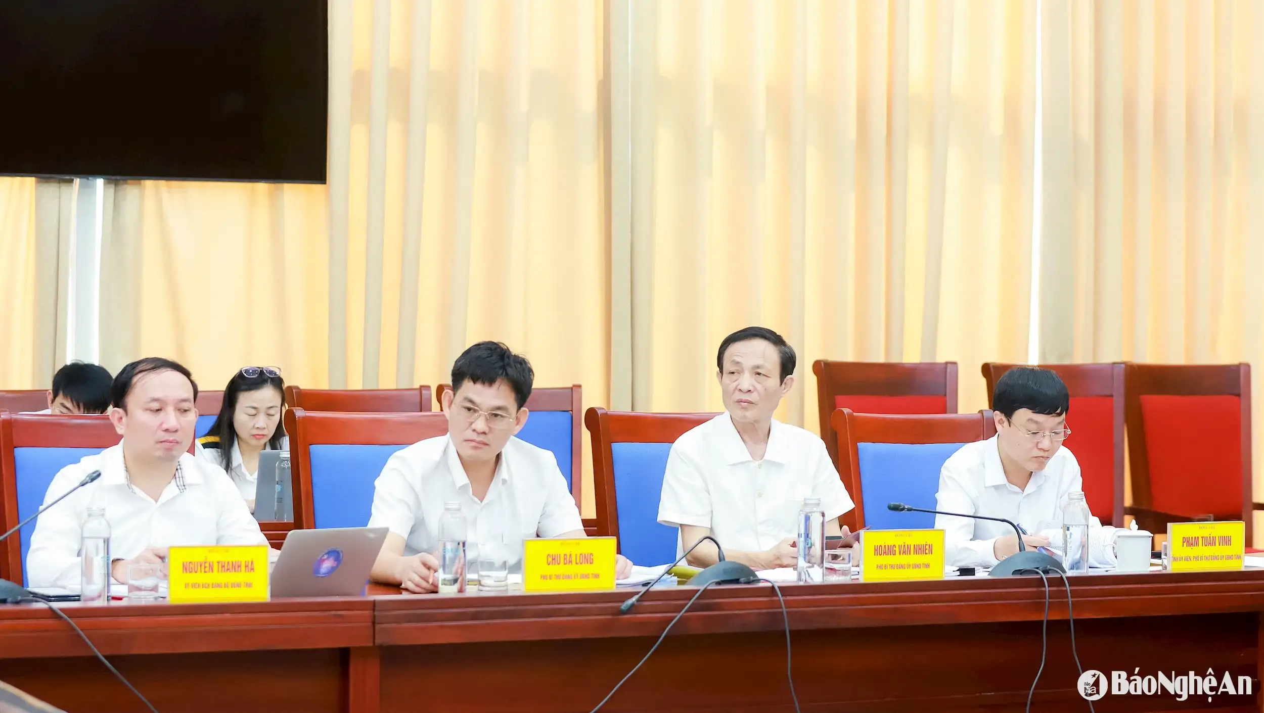 Ban Thường vụ Đảng ủy UBND tỉnh Nghệ An bàn giải pháp phát triển nhân lực có kỹ năng nghề
