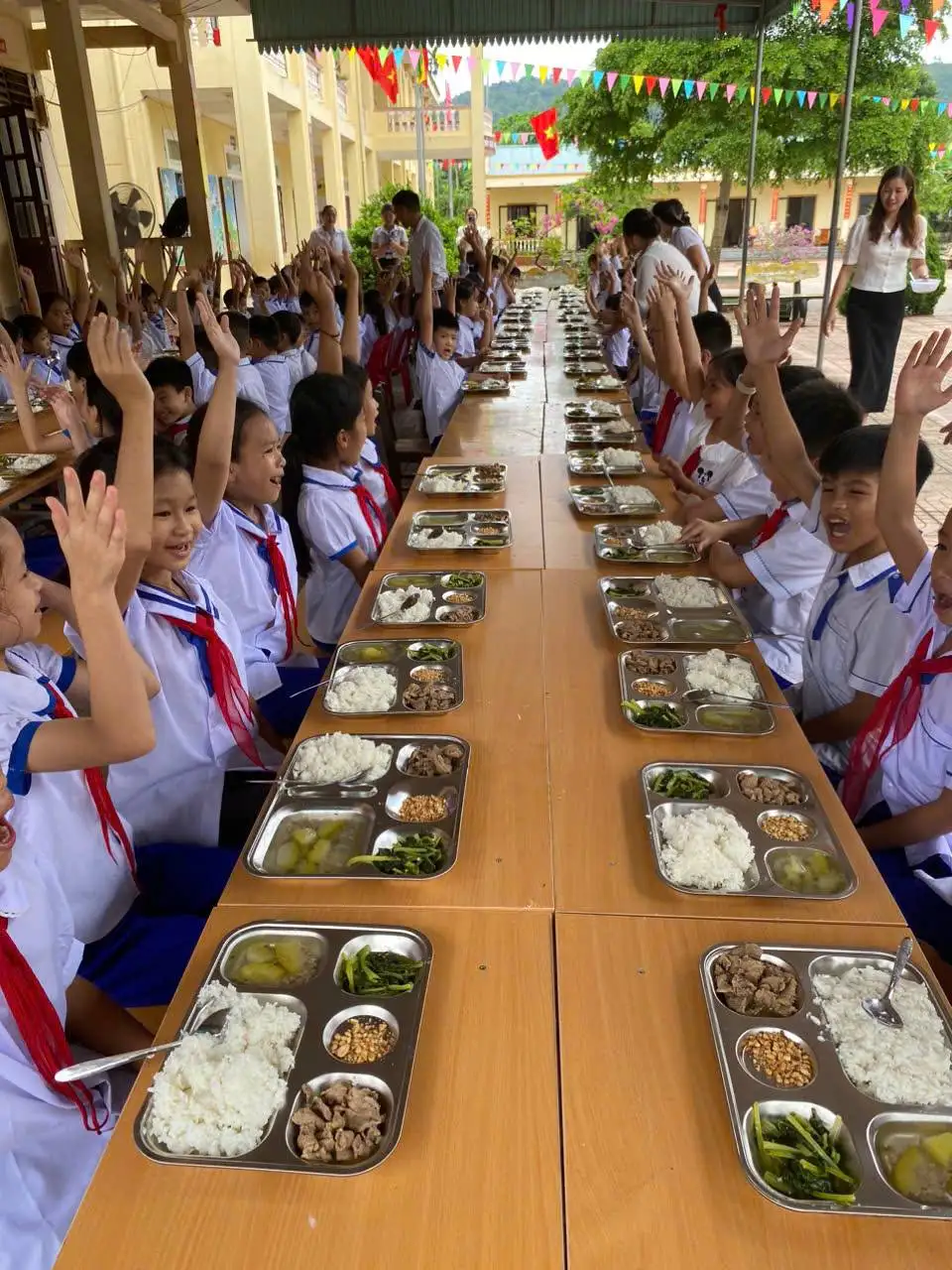 Quế Phong &#8211; huyện đặc biệt khó khăn nổi lực vươn lên trong phát triển kinh tế &#8211; xã hội, xây dựng nông thôn mới