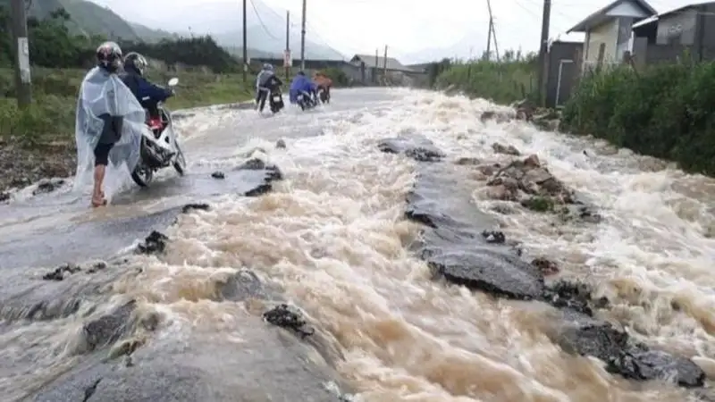 Trung tâm Khí tượng cảnh báo, Bắc Bộ, Thanh Hóa tiếp tục mưa lớn, có thể xuất hiện lũ quét, sạt lở đất và ngập úng