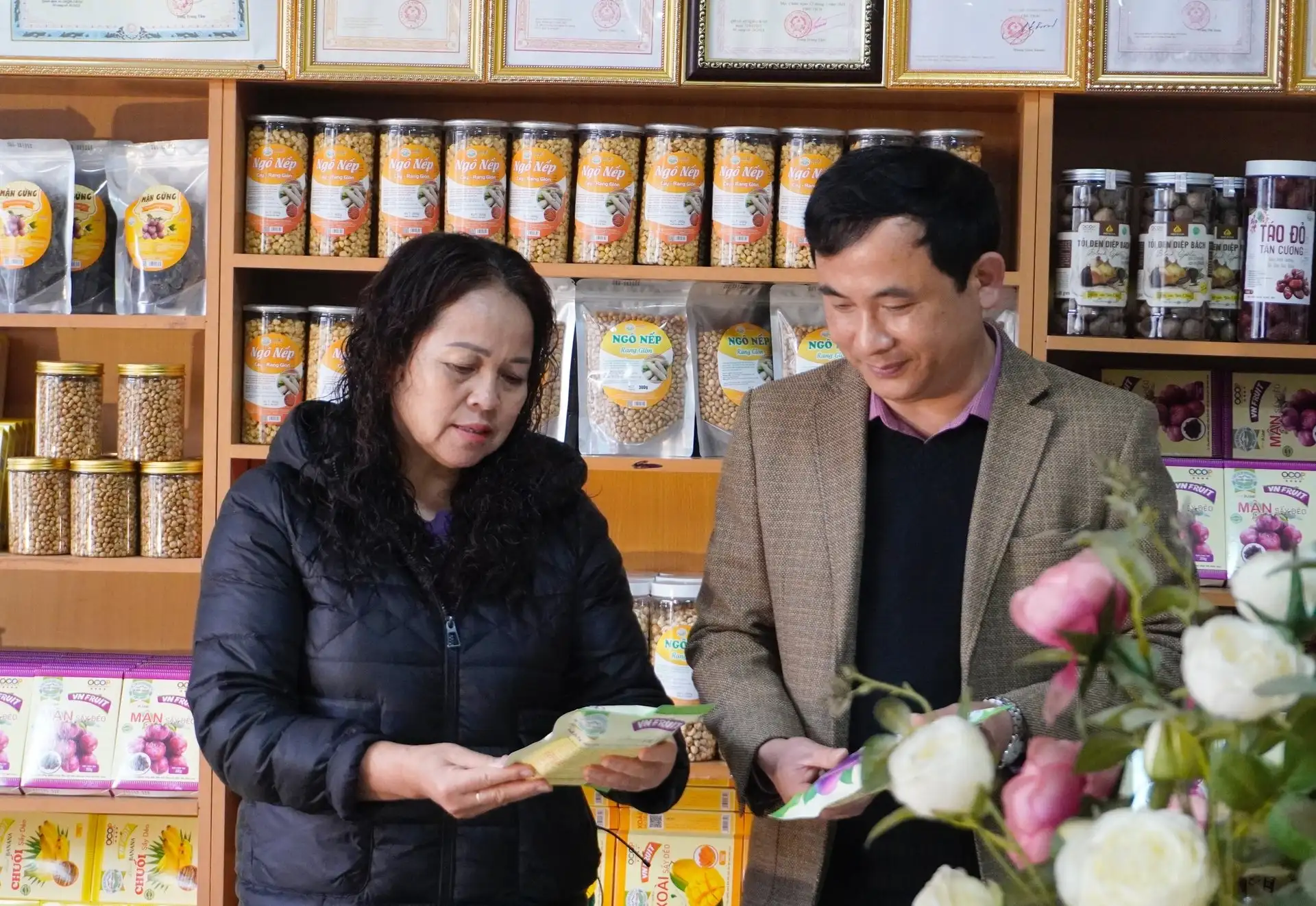 Hợp tác xã thu mua 600 tấn quả tươi mỗi năm, nhận hàng ngàn đơn hàng mỗi ngày