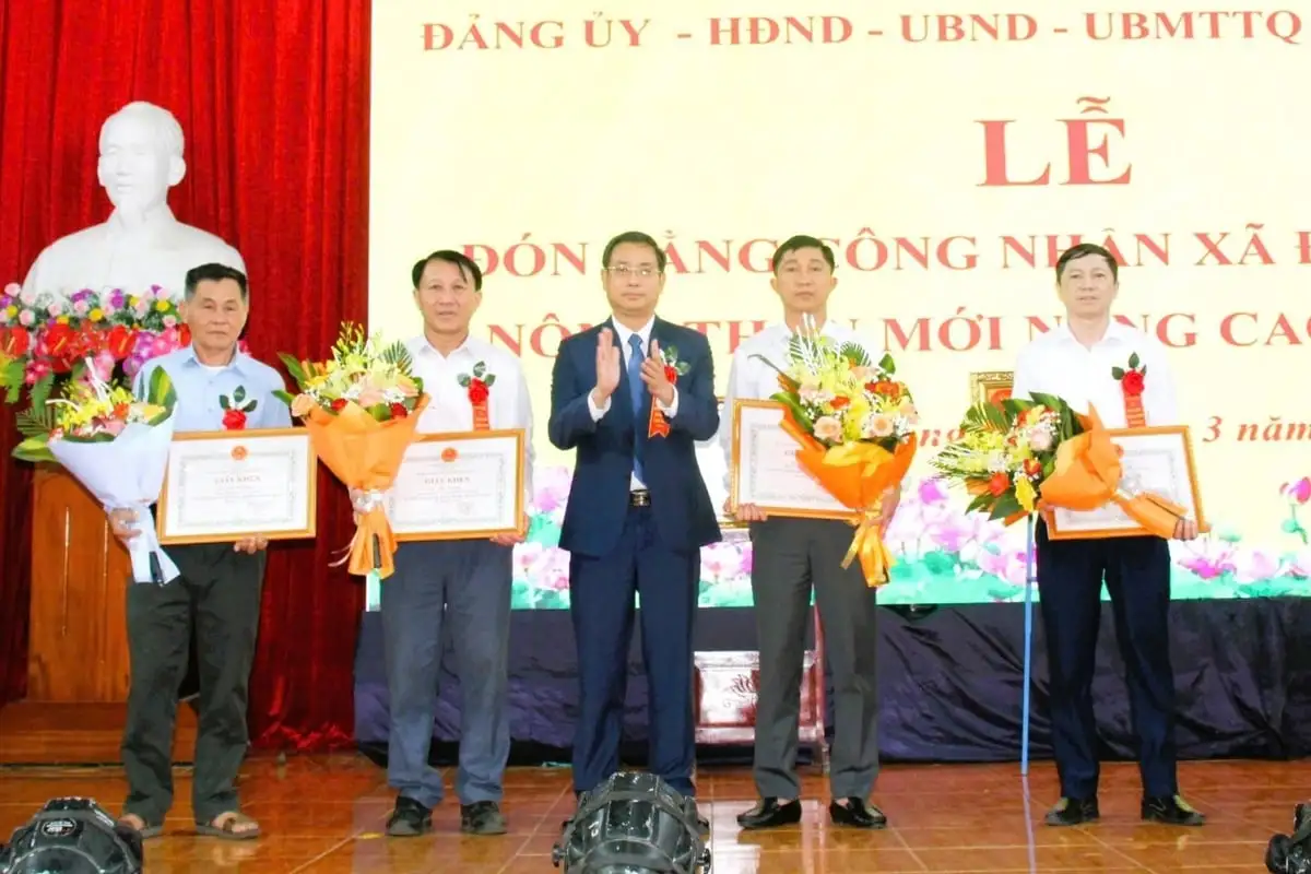 Xã miền núi đầu tiên của huyện Quỳnh Lưu đạt chuẩn nông thôn mới nâng cao