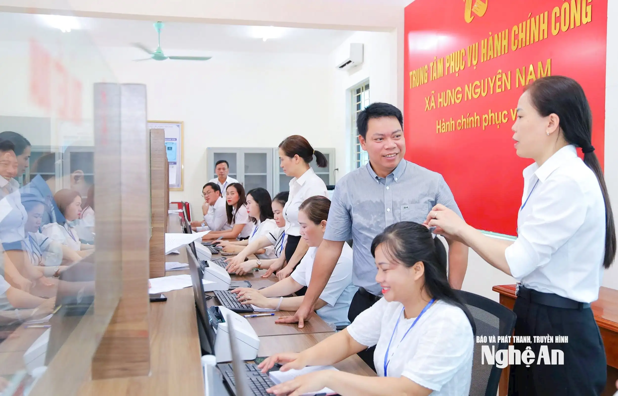 Chào mừng Đại hội đại biểu Đảng bộ xã Hưng Nguyên Nam lần thứ I, nhiệm kỳ 2025 &#8211; 2030:Đổi mới tư duy, đưa Hưng Nguyên Nam thành xã nông thôn mới kiểu mẫu, hiện đại, giàu bản sắc văn hóa