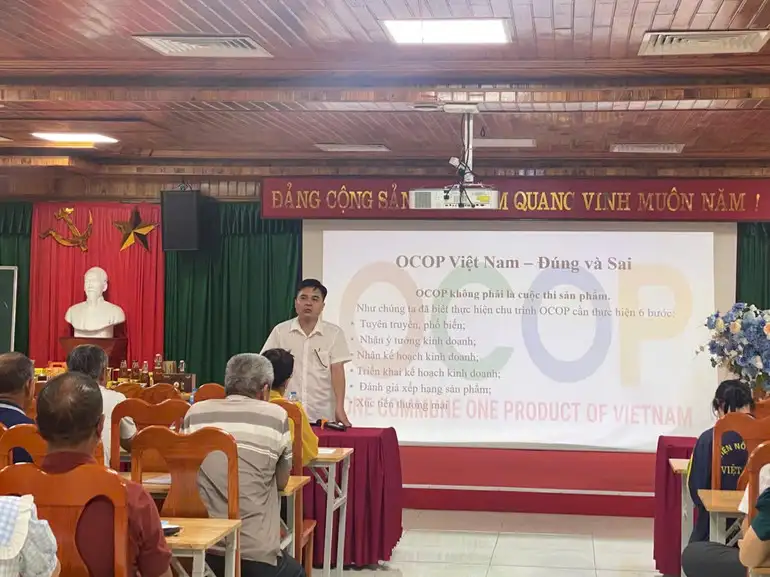 Chuẩn hóa sản phẩm OCOP mật ong và nâng hạng đạt sản phẩm quốc gia