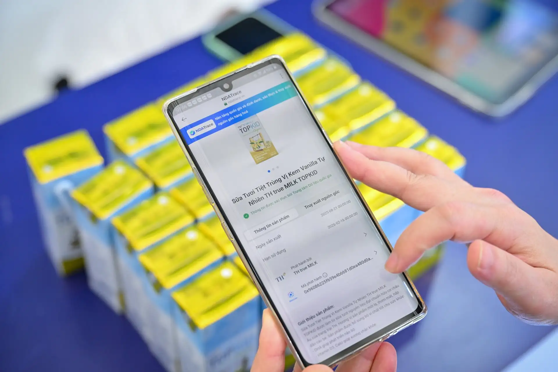 Doanh nghiệp sữa đầu tiên tại Việt Nam sử dụng mã QR định danh sản phẩm
