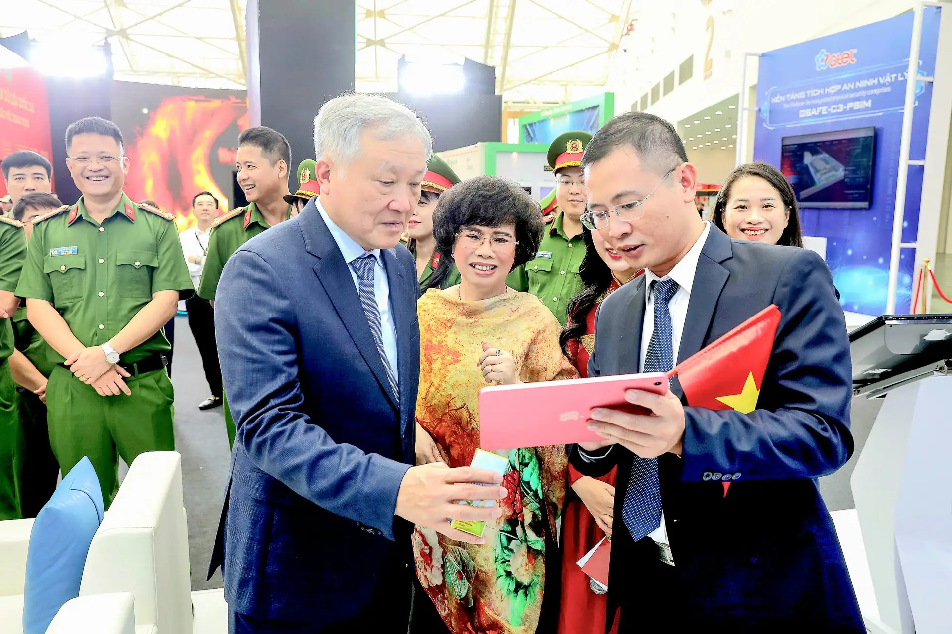 Doanh nghiệp sữa đầu tiên tại Việt Nam sử dụng mã QR định danh sản phẩm
