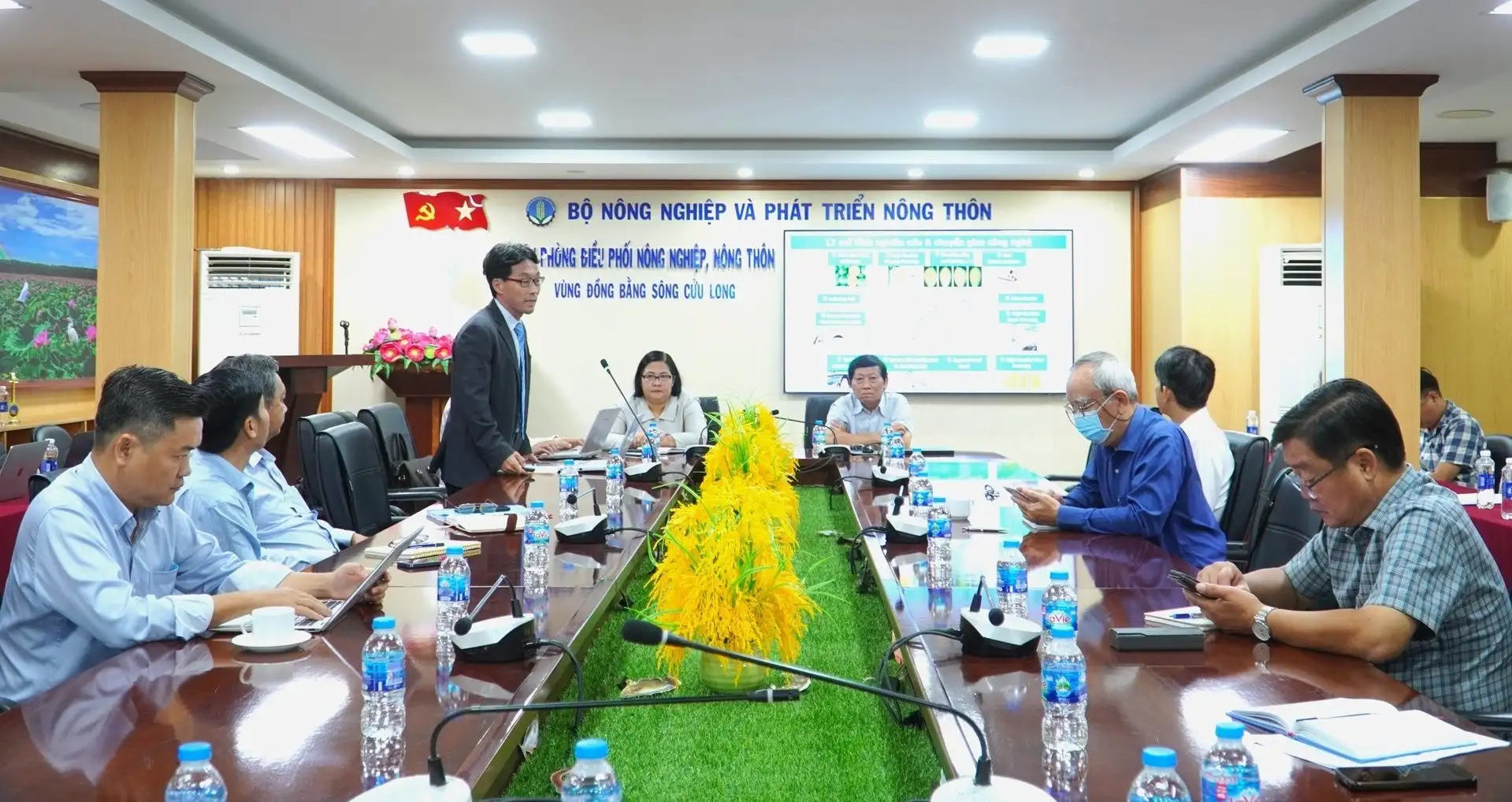 Hợp tác xã nông nghiệp cần bứt phá bằng khoa học công nghệ