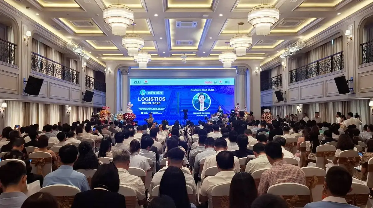 Miền Trung kỳ vọng trở thành điểm trung chuyển logistics quốc tế