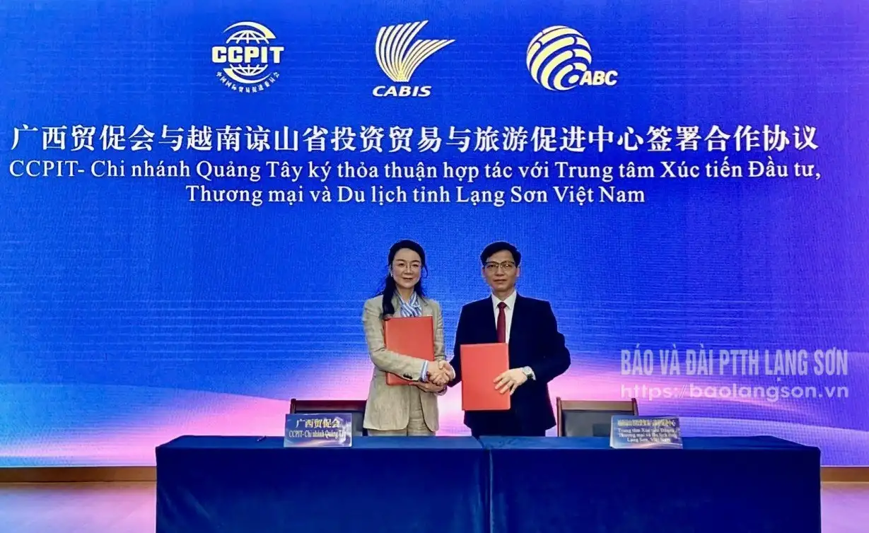 Mở đường vươn ra biển lớn