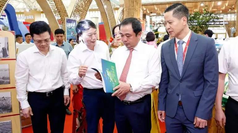 Ngành nông nghiệp và môi trường giới thiệu thành tựu với cách trưng bày hiện đại, sáng tạo