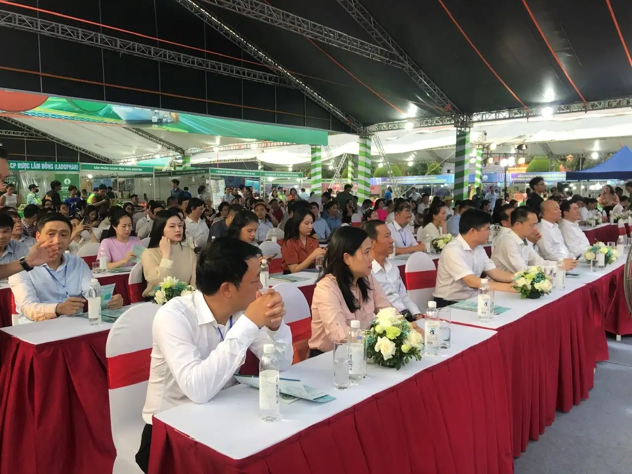 Các sản phẩm OCOP tỉnh Nghệ An tham gia “Hội chợ các sản phẩm OCOP xuất khẩu &#8211; VIETNAM OCOPEX 2025”