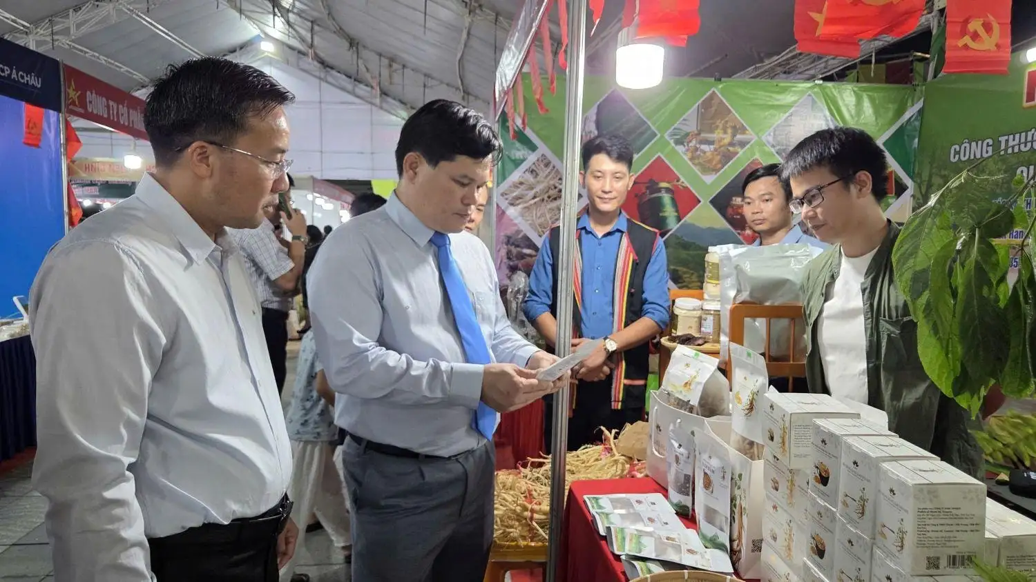 Quảng Ngãi: Hàng trăm sản phẩm OCOP tại Hội chợ Công Thương