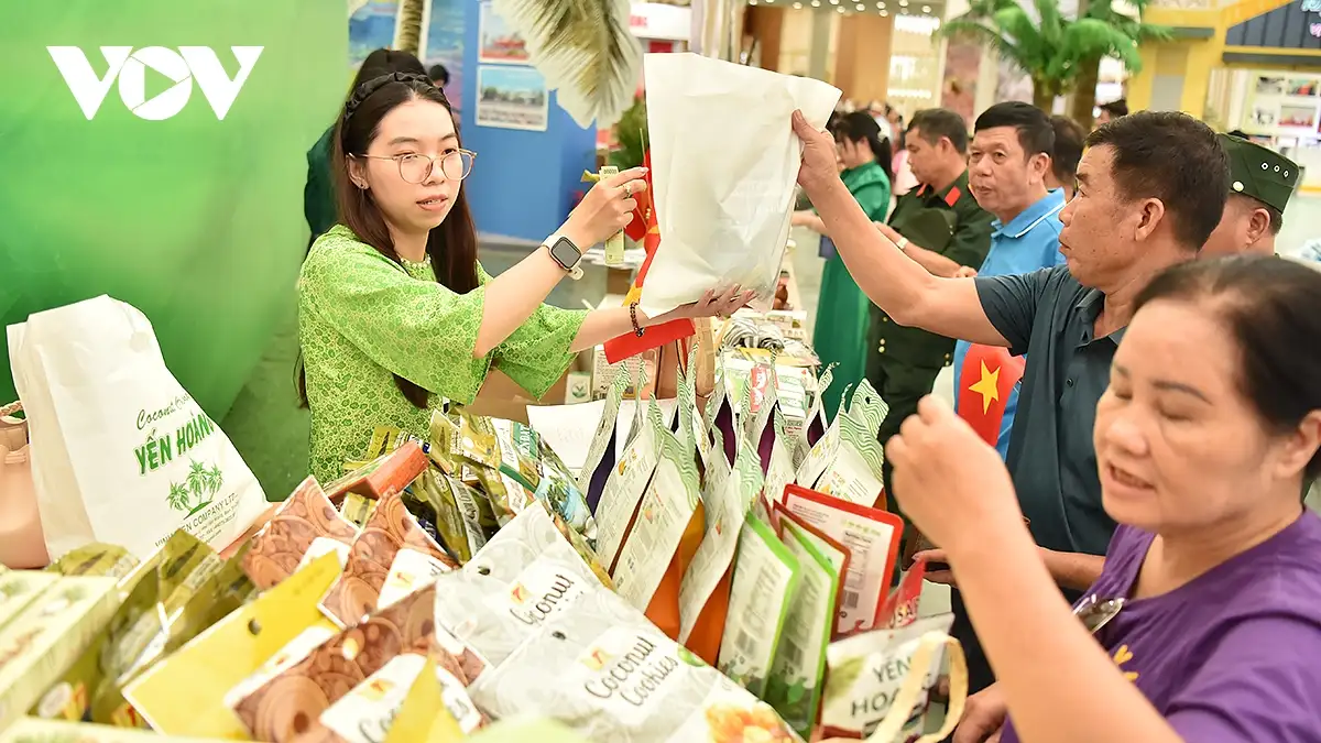 Tràn ngập đặc sản ẩm thực, OCOP 3 miền tại Triển lãm 80 năm thành tựu đất nước