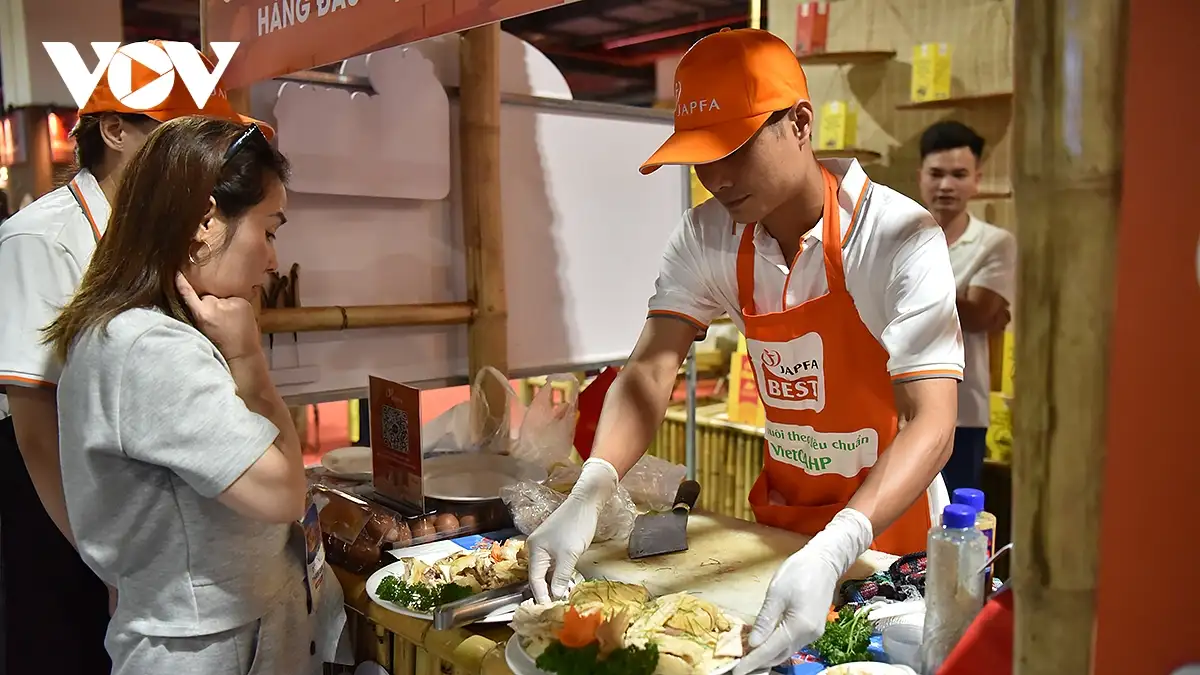 Tràn ngập đặc sản ẩm thực, OCOP 3 miền tại Triển lãm 80 năm thành tựu đất nước