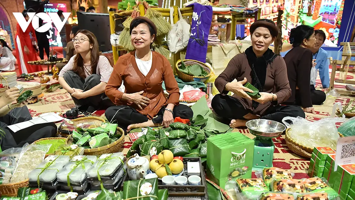 Tràn ngập đặc sản ẩm thực, OCOP 3 miền tại Triển lãm 80 năm thành tựu đất nước