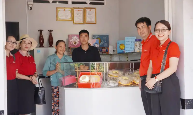 Agribank chi nhánh Vĩnh Long hỗ trợ nông dân chuyển đổi, phát triển nông nghiệp bền vững
