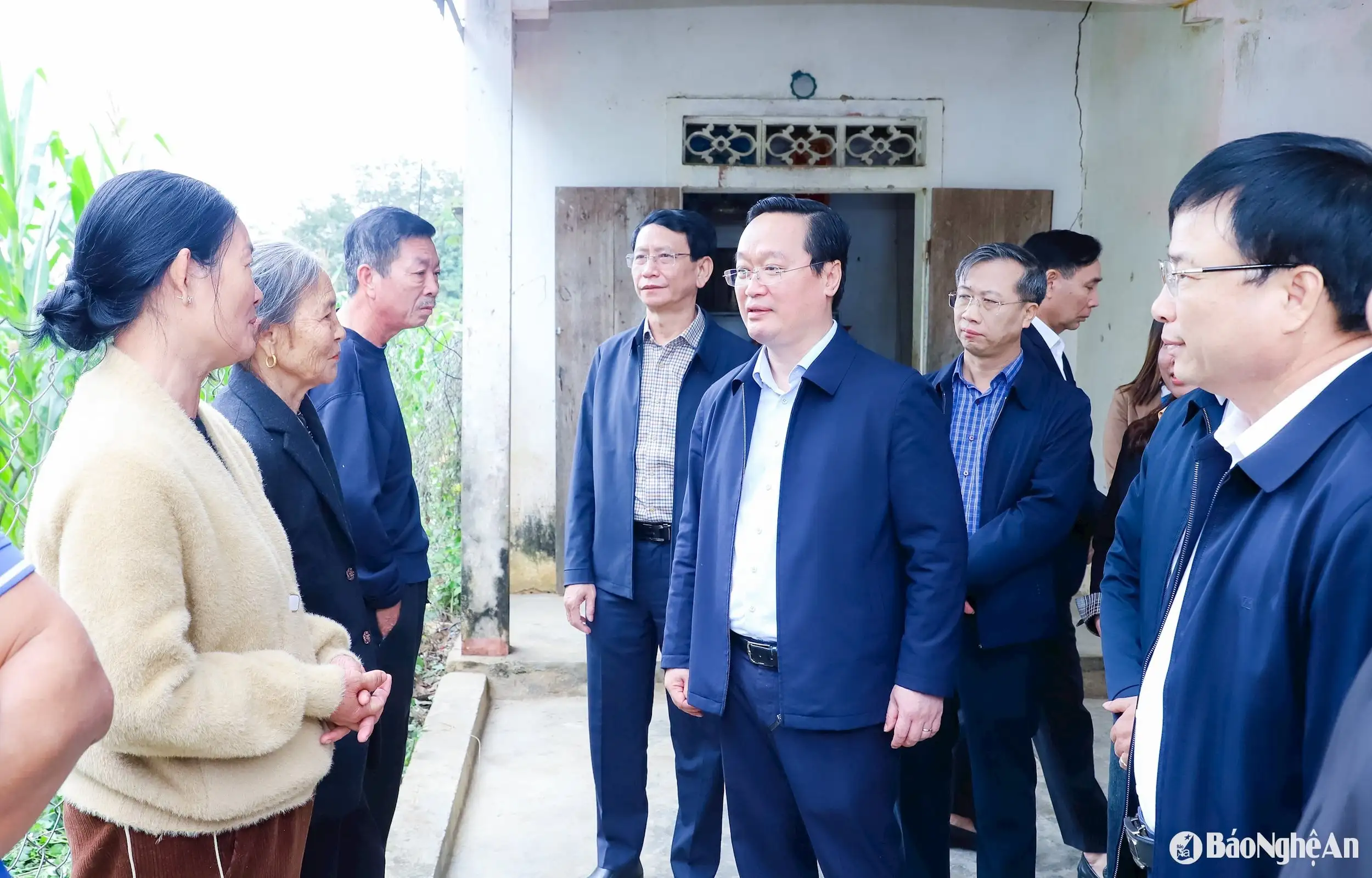 CÂU CHUYỆN GIẢM NGHÈO