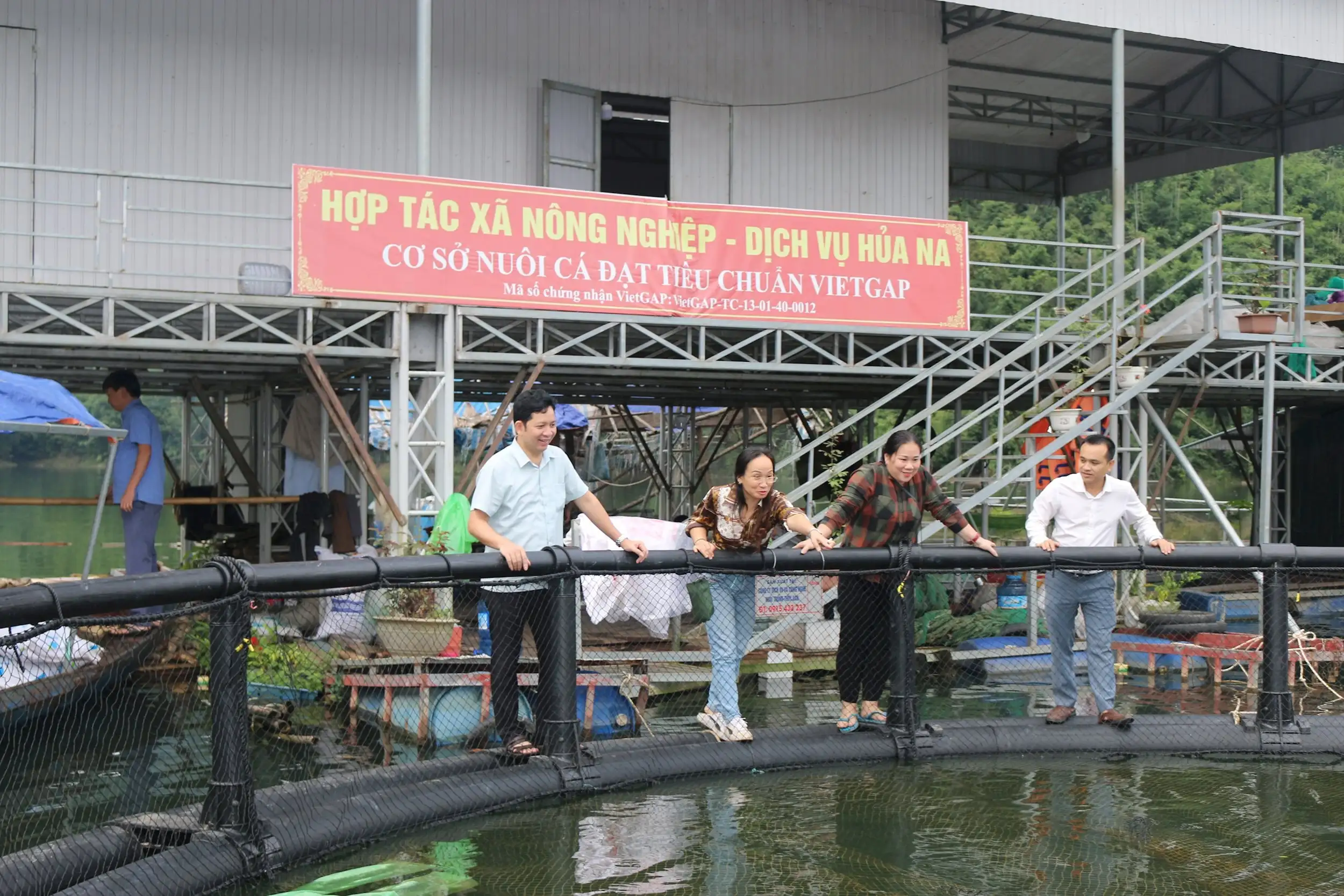 CÂU CHUYỆN GIẢM NGHÈO