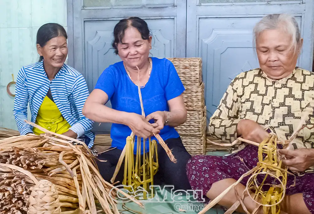 Đa dạng sinh kế cho phụ nữ nông thôn