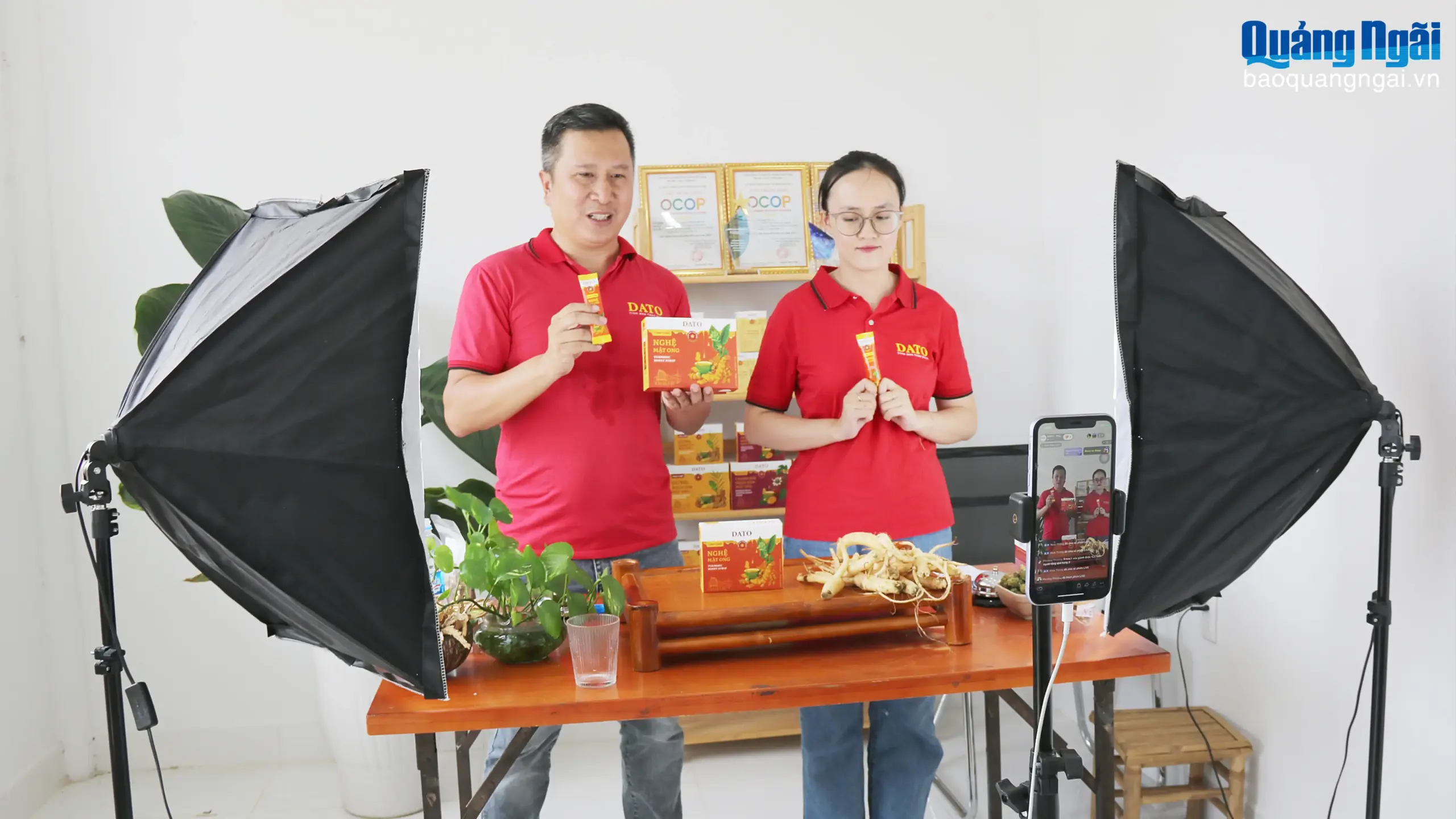 Đưa sản phẩm OCOP “lên sàn” số