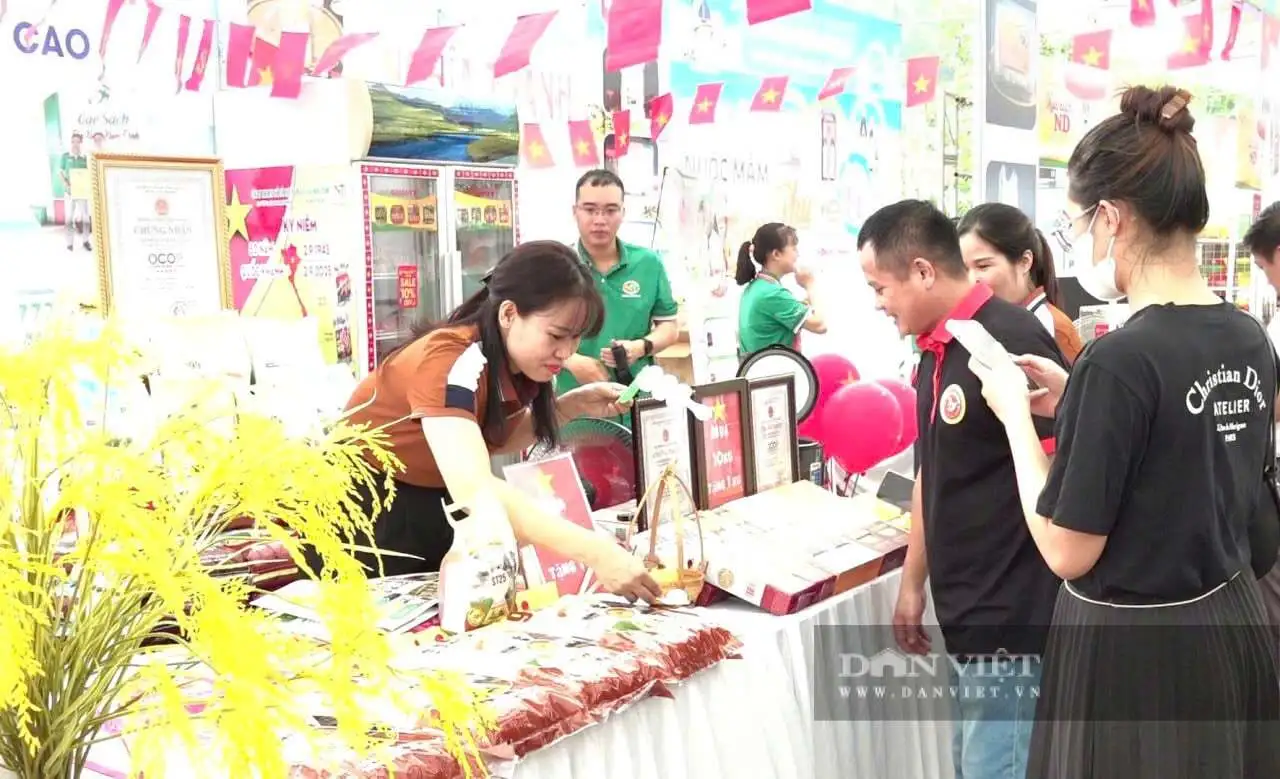 Hơn 400 sản phẩm nông nghiệp, sản phẩm OCOP tiêu biểu của Ninh Bình hội tụ