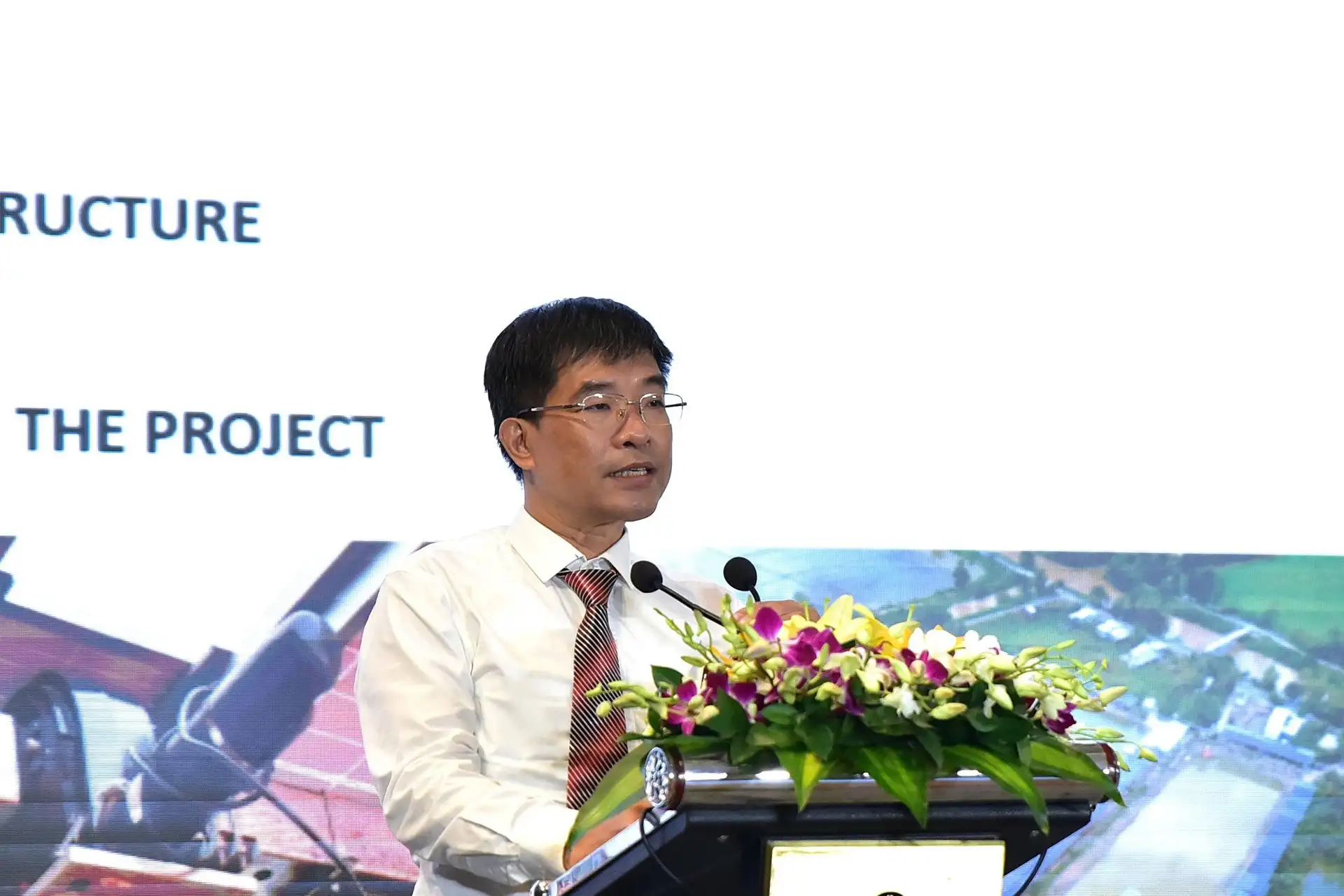 Lần đầu tiên tại Việt Nam có mô hình nông nghiệp kết hợp điện mặt trời, vừa sản xuất, vừa tạo ra năng lượng sạch