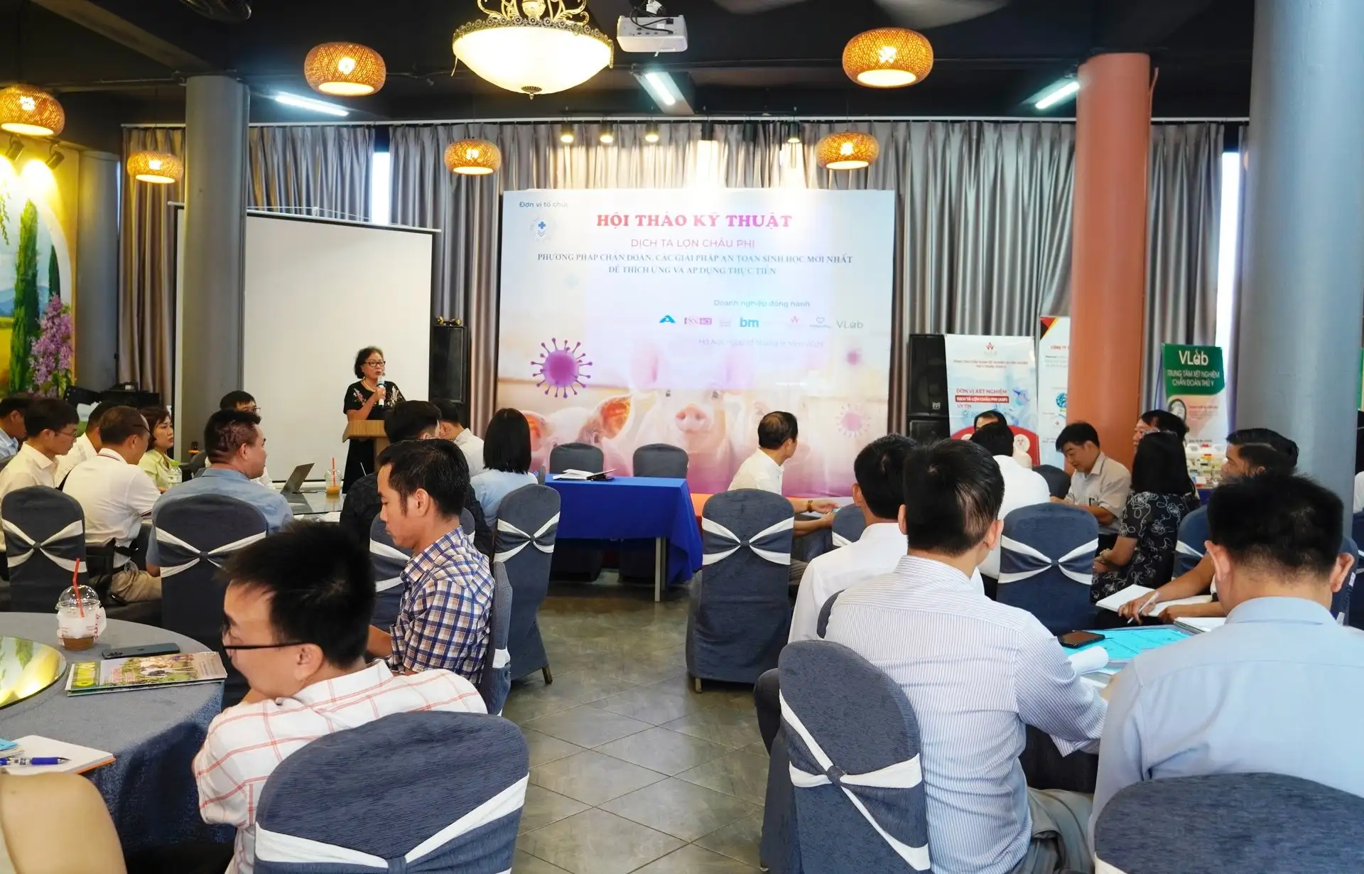 Phòng, chống ASF bằng an toàn sinh học 5 lớp và công nghệ hiện đại