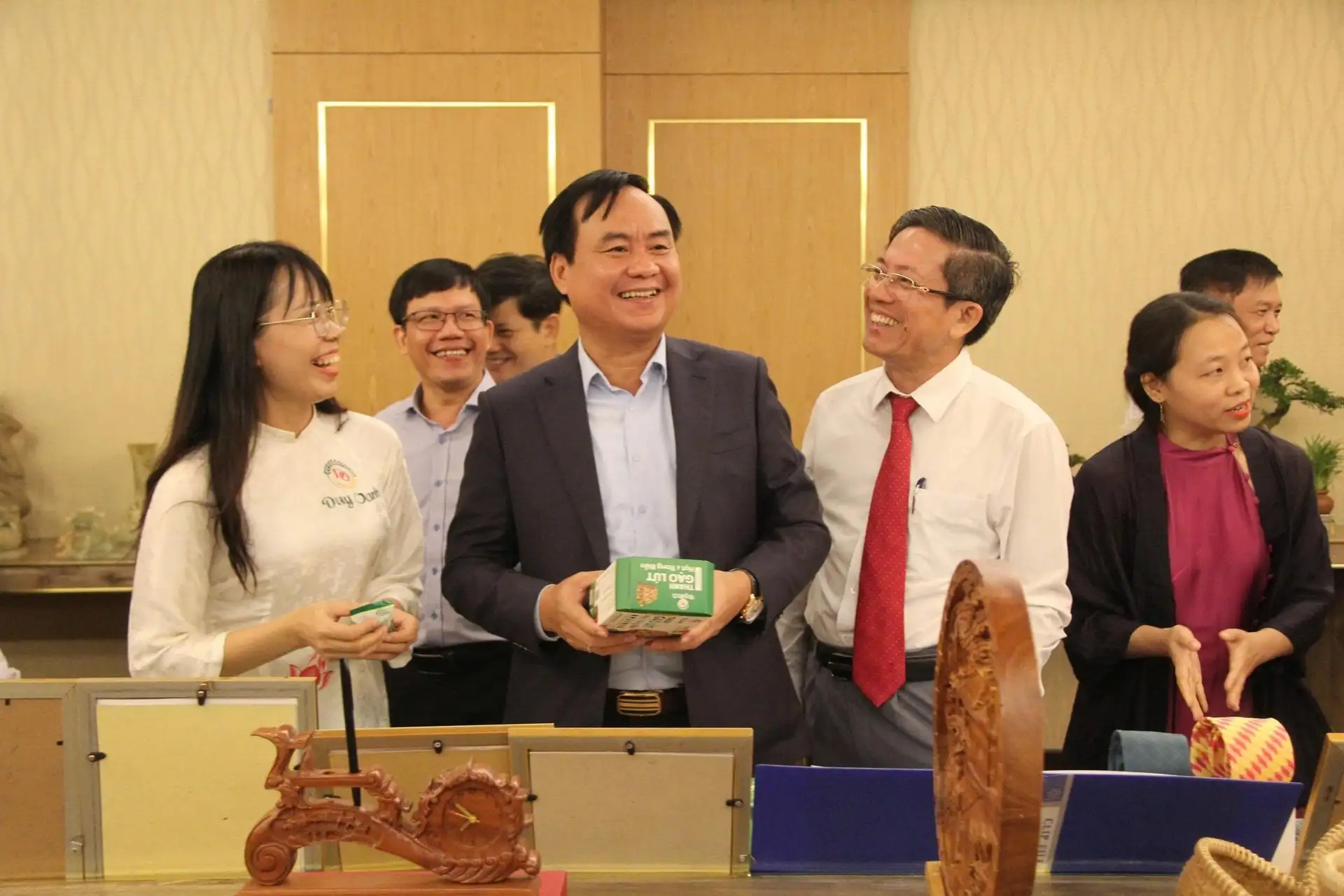 Thứ trưởng Bộ NN&MT: “Làng nghề không chỉ là không gian văn hóa mà còn là cầu nối hội nhập toàn cầu”