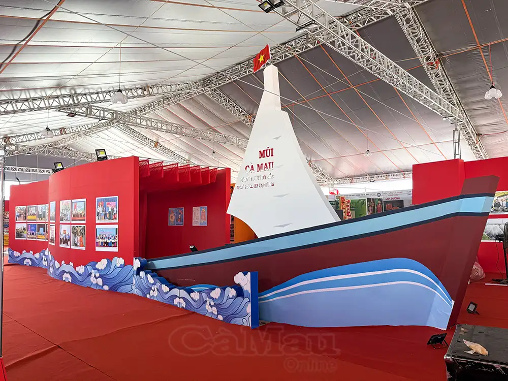 Điểm nhấn không gian trưng bày tư liệu, hình ảnh và sản phẩm OCOP