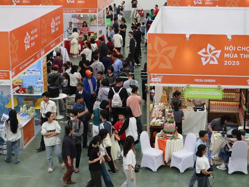 Du khách trải nghiệm tinh hoa của các vùng miền tại Hội chợ Mùa Thu 2025