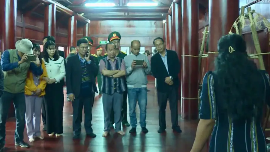 Giảm nghèo bền vững từ gìn giữ văn hóa và phát triển du lịch cộng đồng