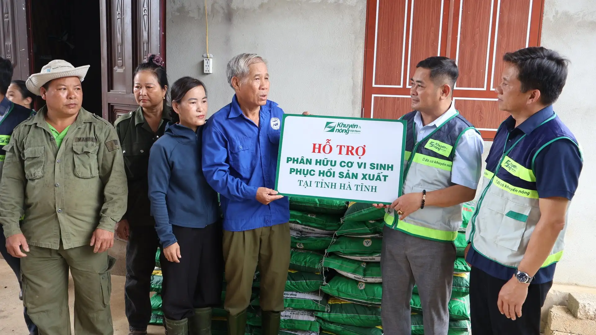 Khuyến nông đồng hành cùng nông dân Hà Tĩnh khắc phục hậu quả bão số 10