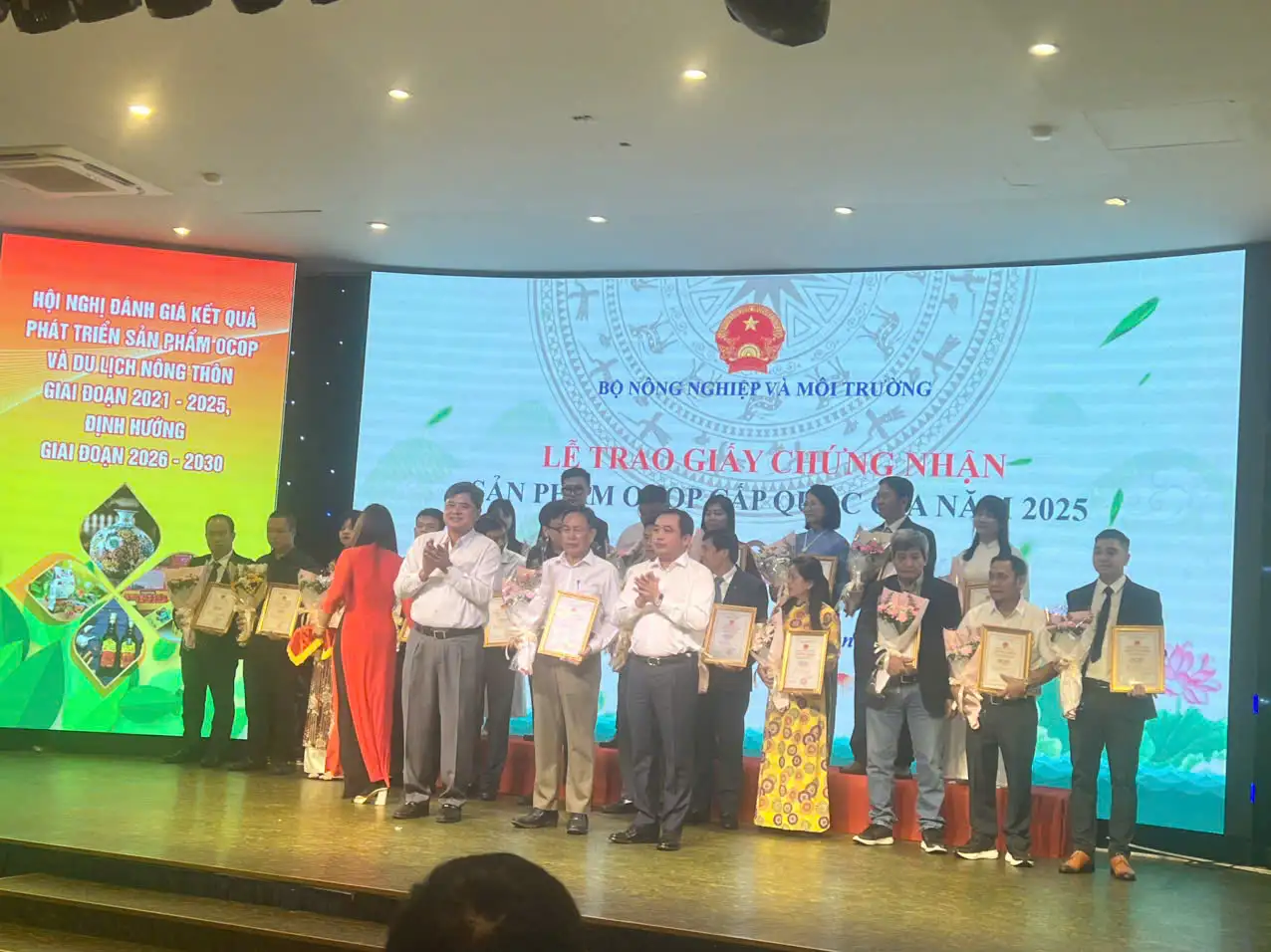 Hội nghị dánh giá kết quả OCOP và du lịch nông thôn, định hướng phát triển đến 2030