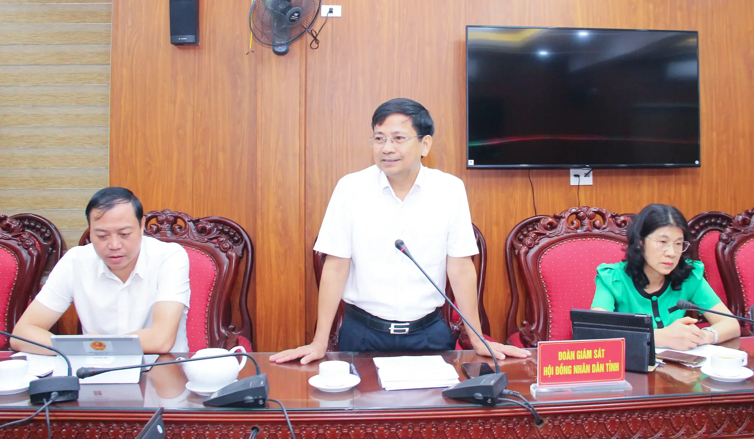 Phó Chủ tịch Thường trực HĐND tỉnh Nghệ An đề nghị tập trung tháo gỡ các vướng mắc để phân bổ và giải ngân nguồn vốn giảm nghèo bền vững