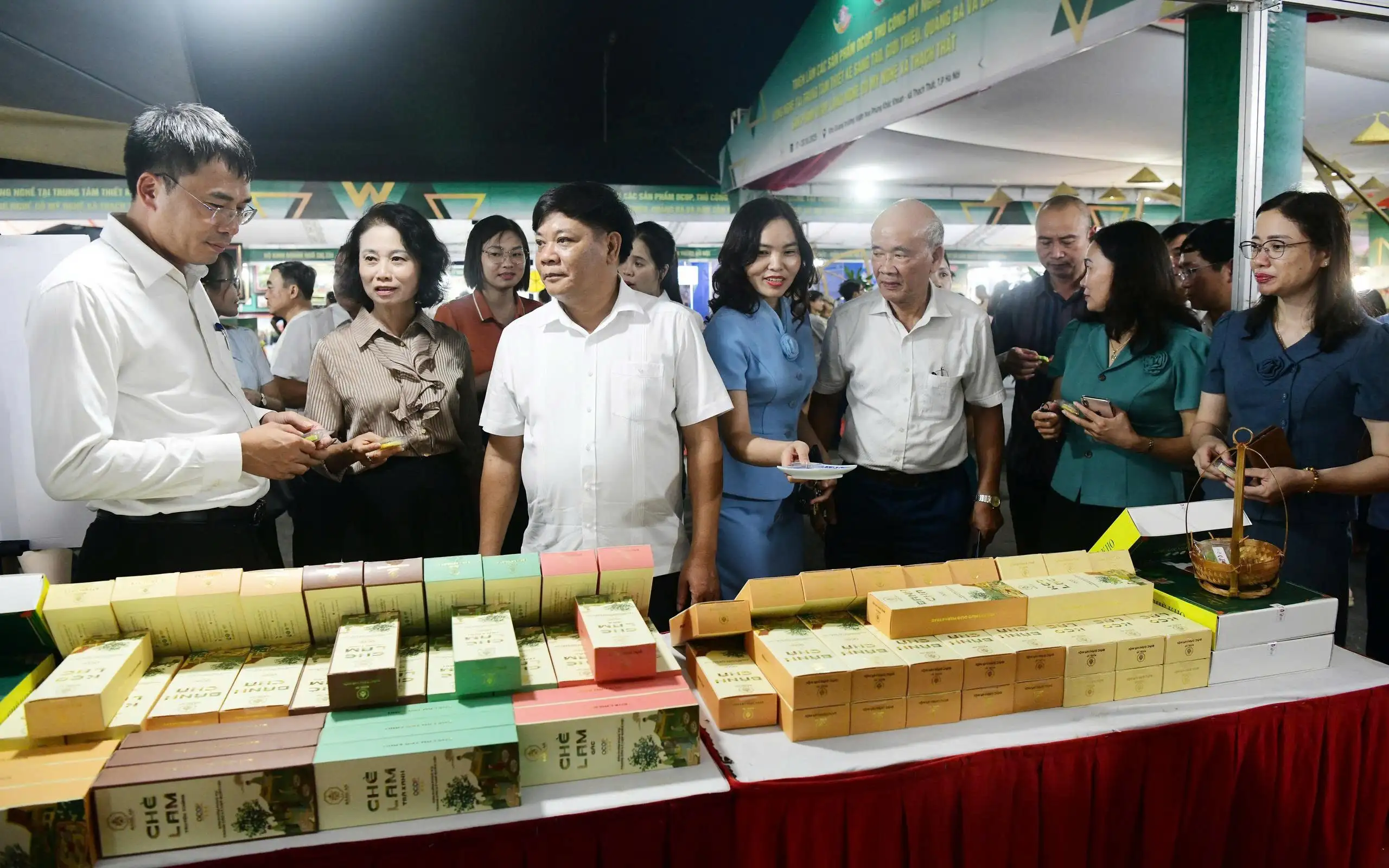 Quảng bá, giao thương, kết nối các sản phẩm OCOP, thủ công mỹ nghệ