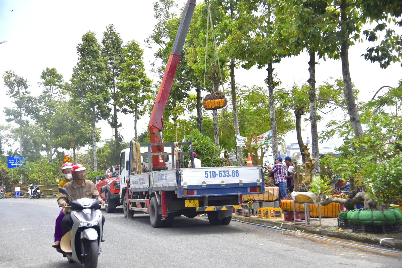 Rộn ràng Hội chợ Thương mại, trưng bày sản phẩm OCOP, du lịch của An Giang