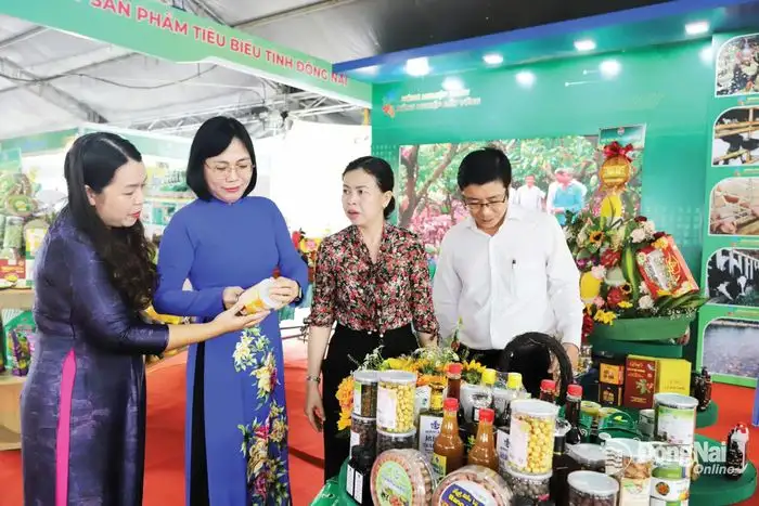 Tôn vinh những sản phẩm nông nghiệp tiêu biểu