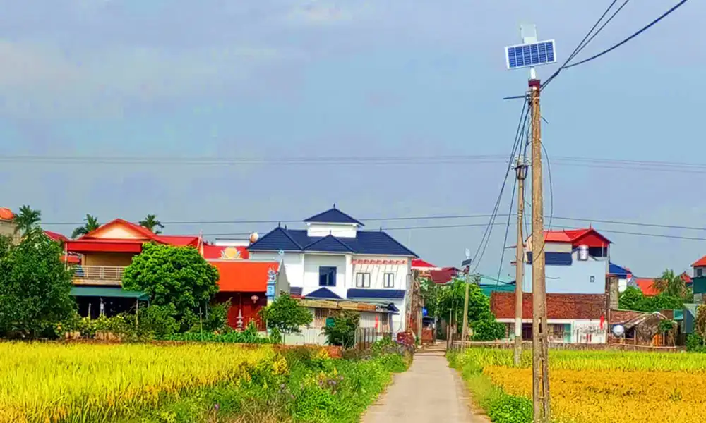 Tuyến đường nông thôn mới gắn đèn năng lượng mặt trời, hai bên toàn biệt thự đẹp, nhà to, vùng quê đáng sống ở Bắc Ninh