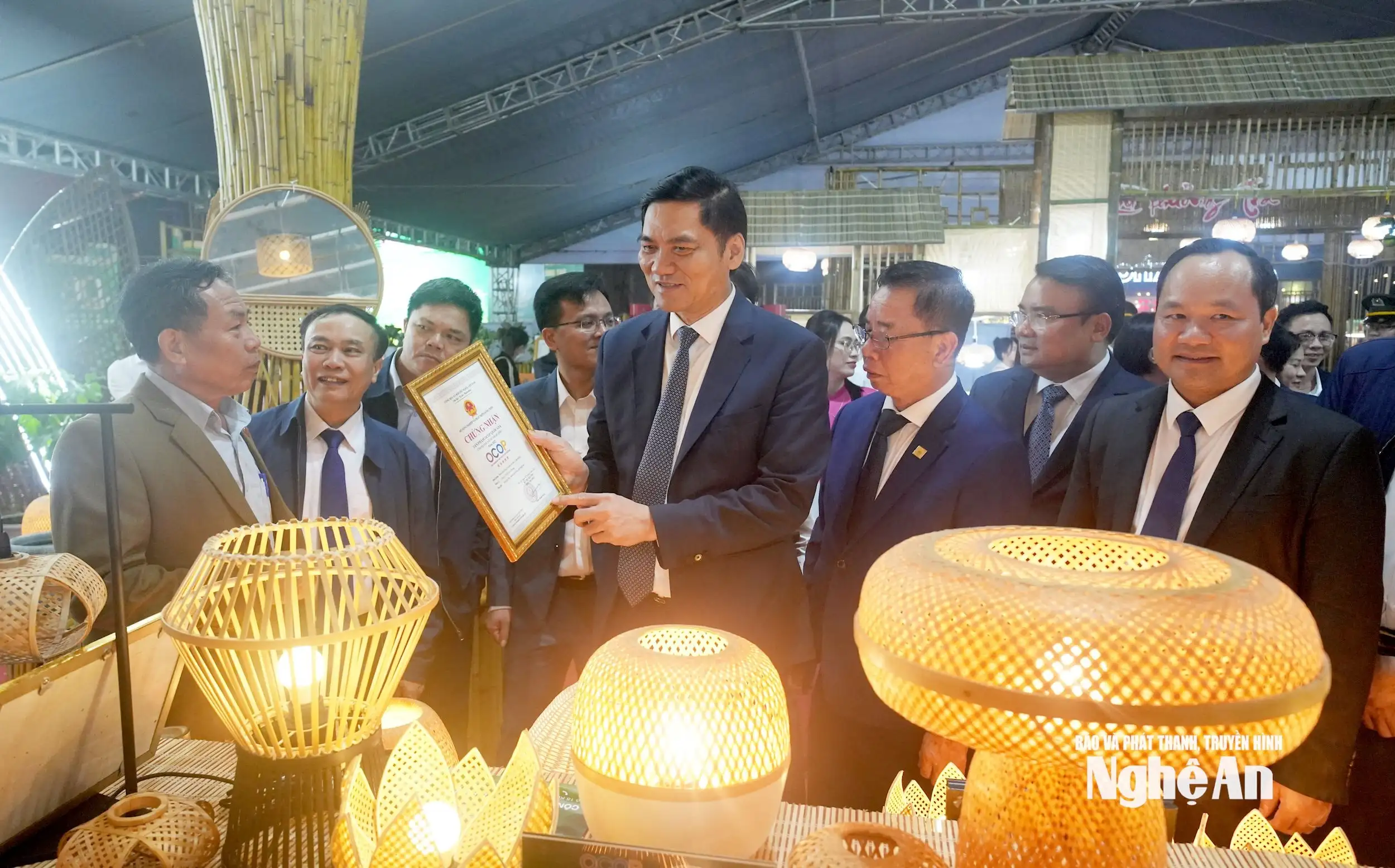 Khai mạc Hội chợ Kết nối cung cầu sản phẩm nông nghiệp tỉnh Nghệ An năm 2025