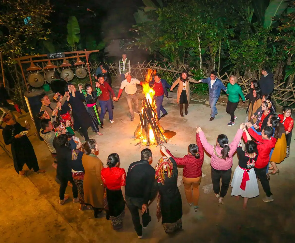 Phát huy sức mạnh khối đại đoàn kết toàn dân trong xây dựng thôn, xóm, bản văn hóa kiểu mẫu ở Nghệ An hiện nay