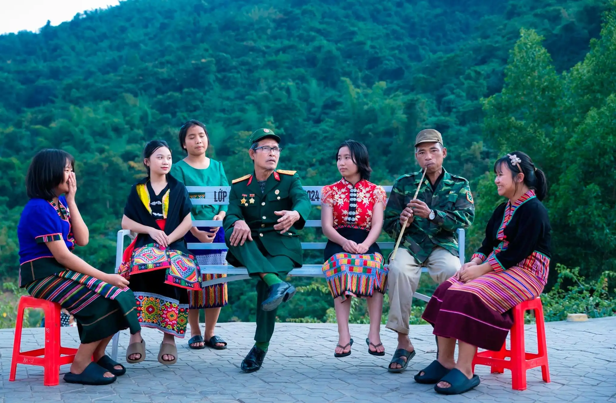 Giữ gìn và phát huy bản sắc văn hóa dân tộc trong xây dựng bản nông thôn mới ở xã Hữu Kiệm, tỉnh Nghệ An