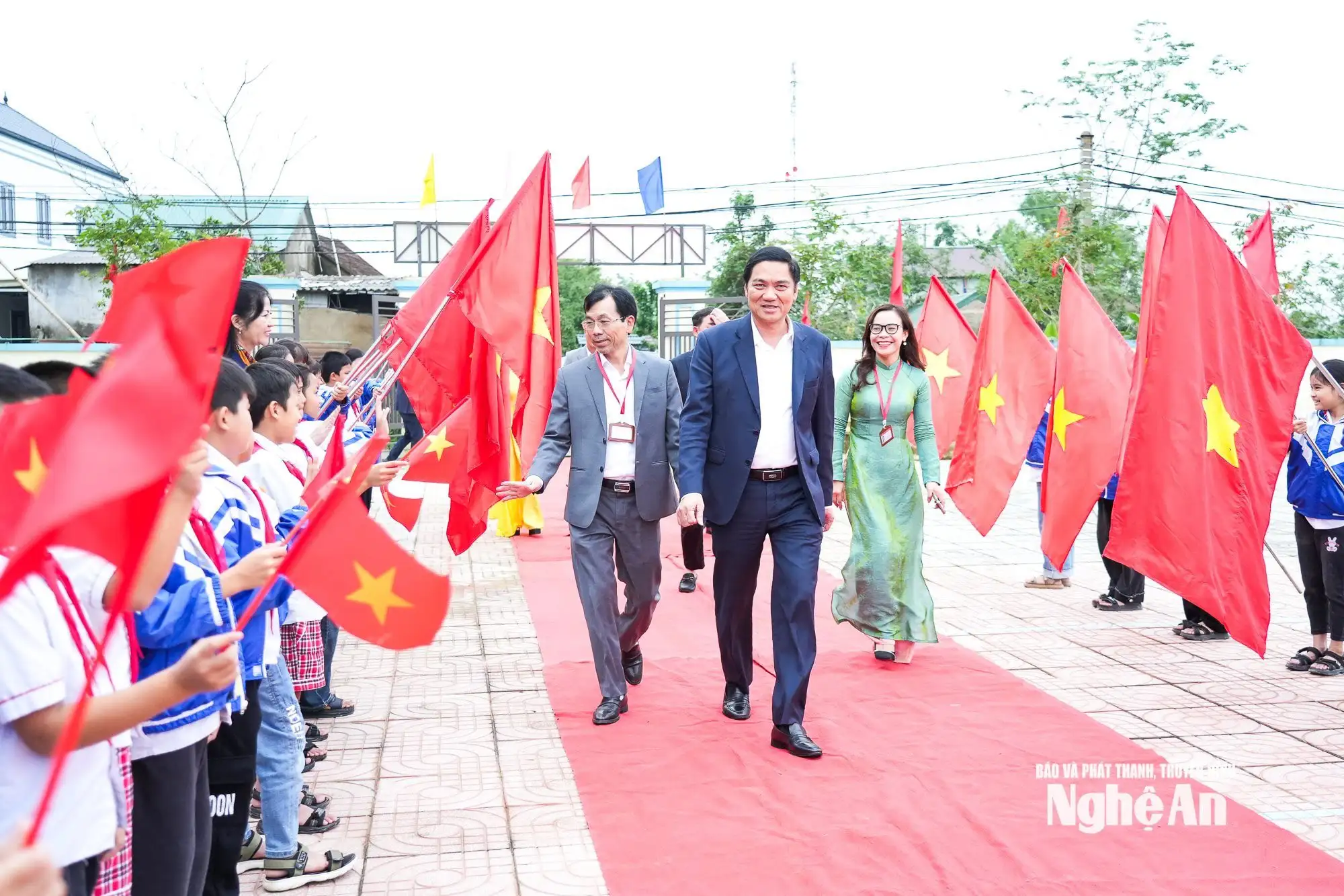 Phát huy vai trò của Mặt trận Tổ quốc và các tổ chức chính trị &#8211; xã hội trong phong trào xây dựng đời sống văn hóa cơ sở gắn với xây dựng nông thôn mới ở Nghệ An