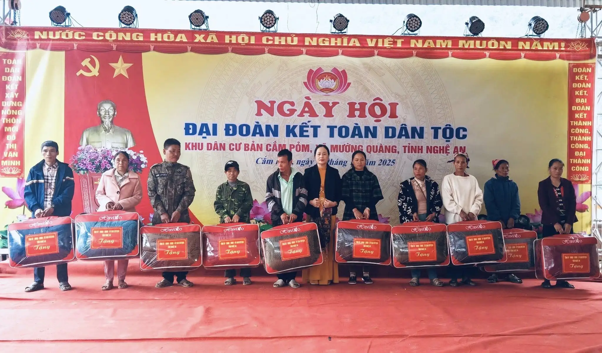 Phát huy vai trò của Mặt trận Tổ quốc và các tổ chức chính trị &#8211; xã hội trong phong trào xây dựng đời sống văn hóa cơ sở gắn với xây dựng nông thôn mới ở Nghệ An