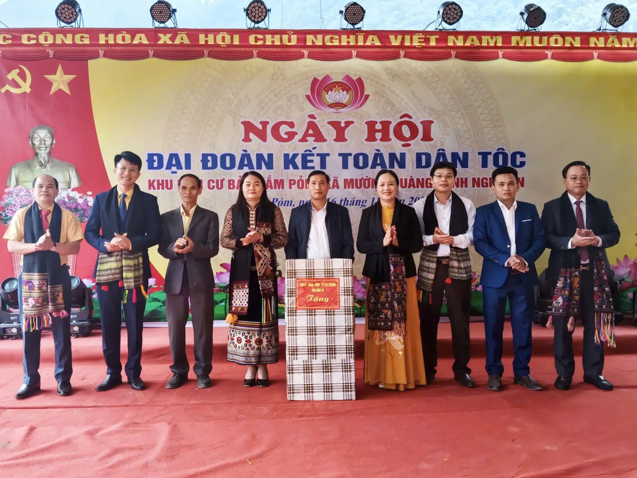 Phát huy vai trò của Mặt trận Tổ quốc và các tổ chức chính trị &#8211; xã hội trong phong trào xây dựng đời sống văn hóa cơ sở gắn với xây dựng nông thôn mới ở Nghệ An