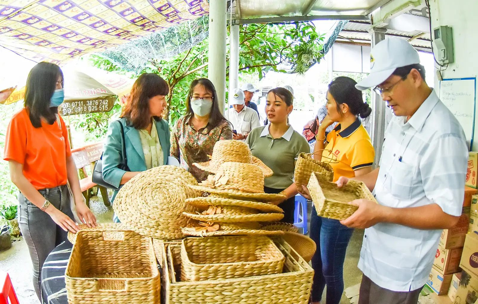 Sản phẩm quê đổi thay theo chương trình OCOP