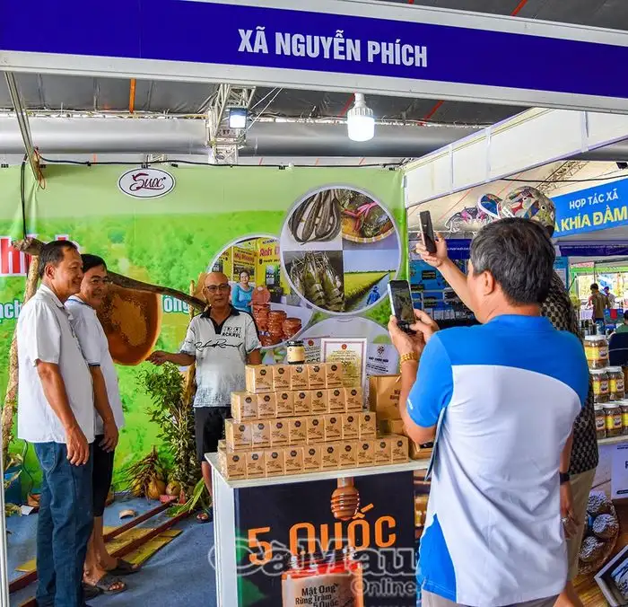 ‘Tinh hoa OCOP quy tụ’ tại Ngày hội Cua
