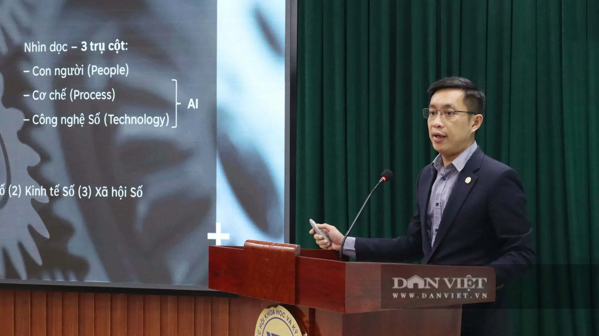 Đã có xã nông thôn mới thông minh, xã thương mại điện tử, chuyển đổi số nông thôn còn cần gì để “chạm” tới nông dân?